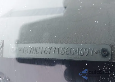 1996 Dodge Ram 1500 из США, поврежденный, VIN 1B7HC16Y7TS604697